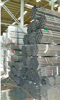 Um soldado de 6 polegadas galvanizou o tubo da tubulação de aço que solda pre para a entrega líquida