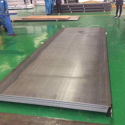 Placa de aço vestindo laminada a alta temperatura Ar400 Ar500 Nm400 Nm500 12000mm do navio